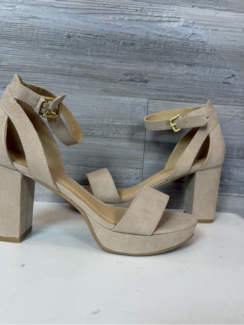 CL by Laundry Go On Nude Super Suede Platform Block Heel Sandals - Size 8 - Picture 4 of 6